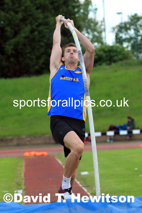 Pole vault, 2022 NEGP Monkton 3, Wednesday, June 8th. Photo: David T. Hewitson/Sports for All Pics